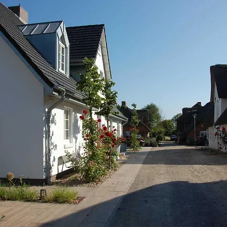 Hébergement de vacances Stilvolle Doppelhaushaelfte Im Malerischen Wyk-boldixum, Re